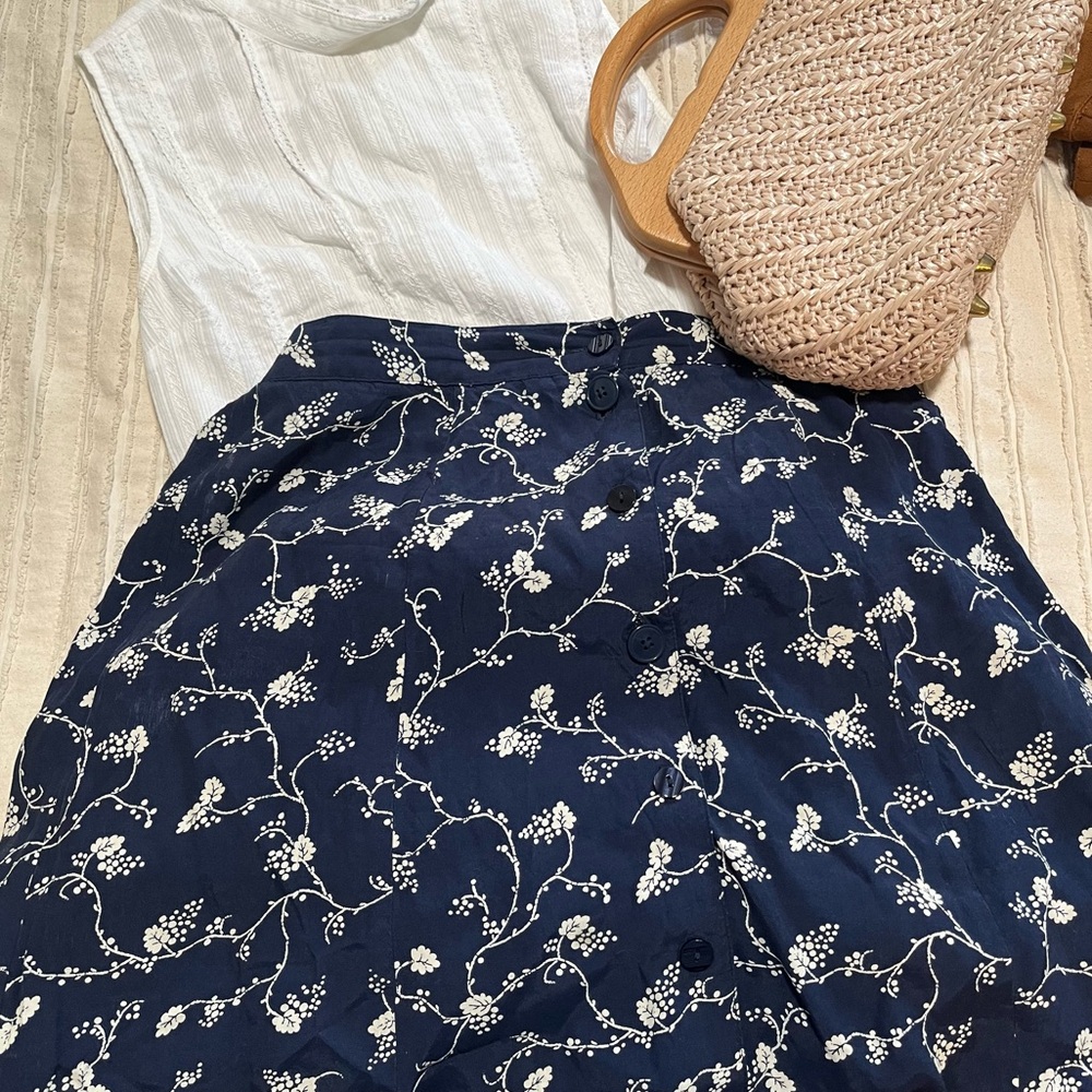 Sag Harbor, Navy Printed Midi Skirt, Size Medium